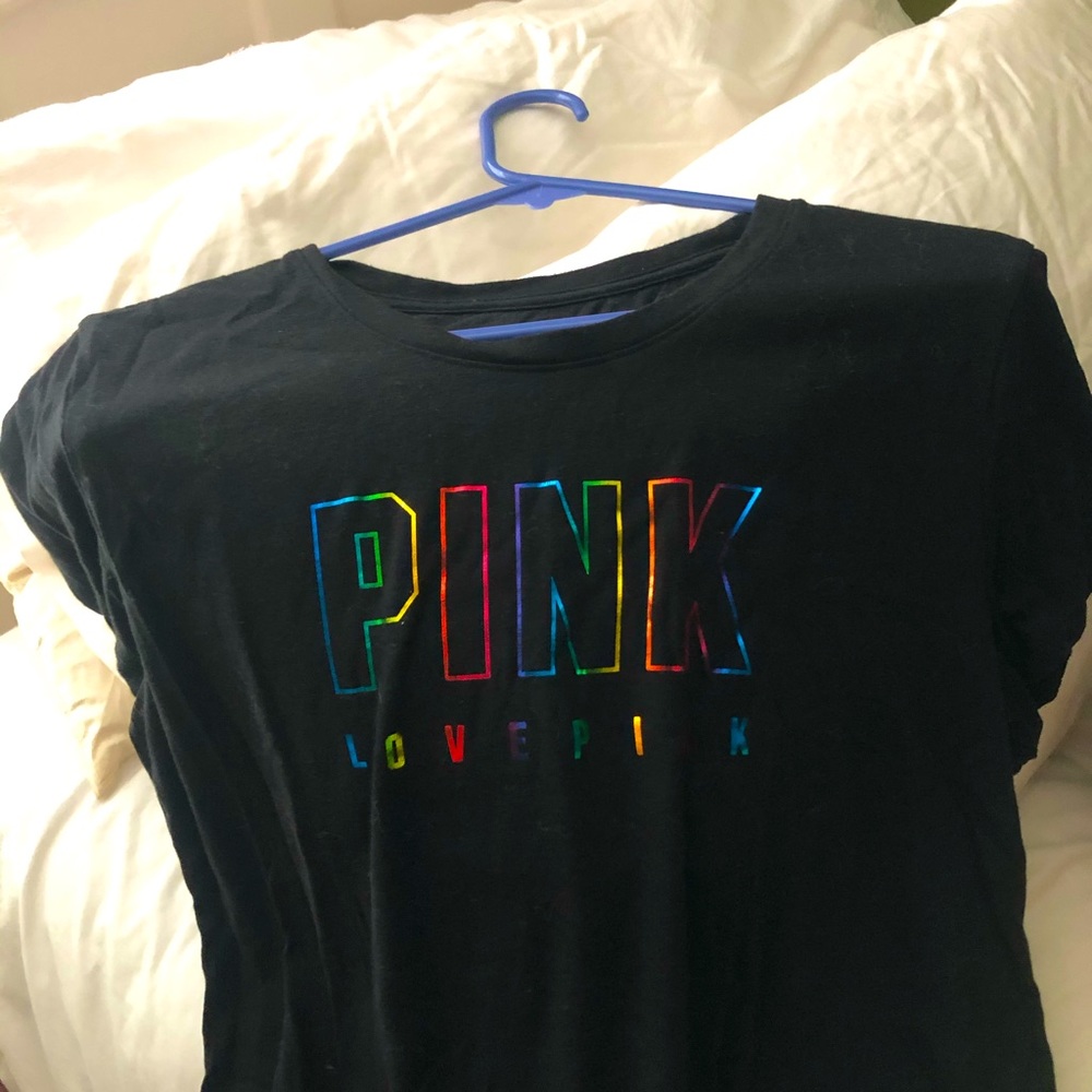 VS PINK TSHIRT
